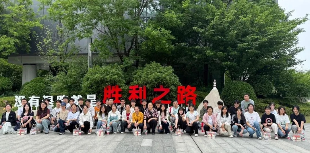 计算机学院师生赴华为西安研究所参观交流