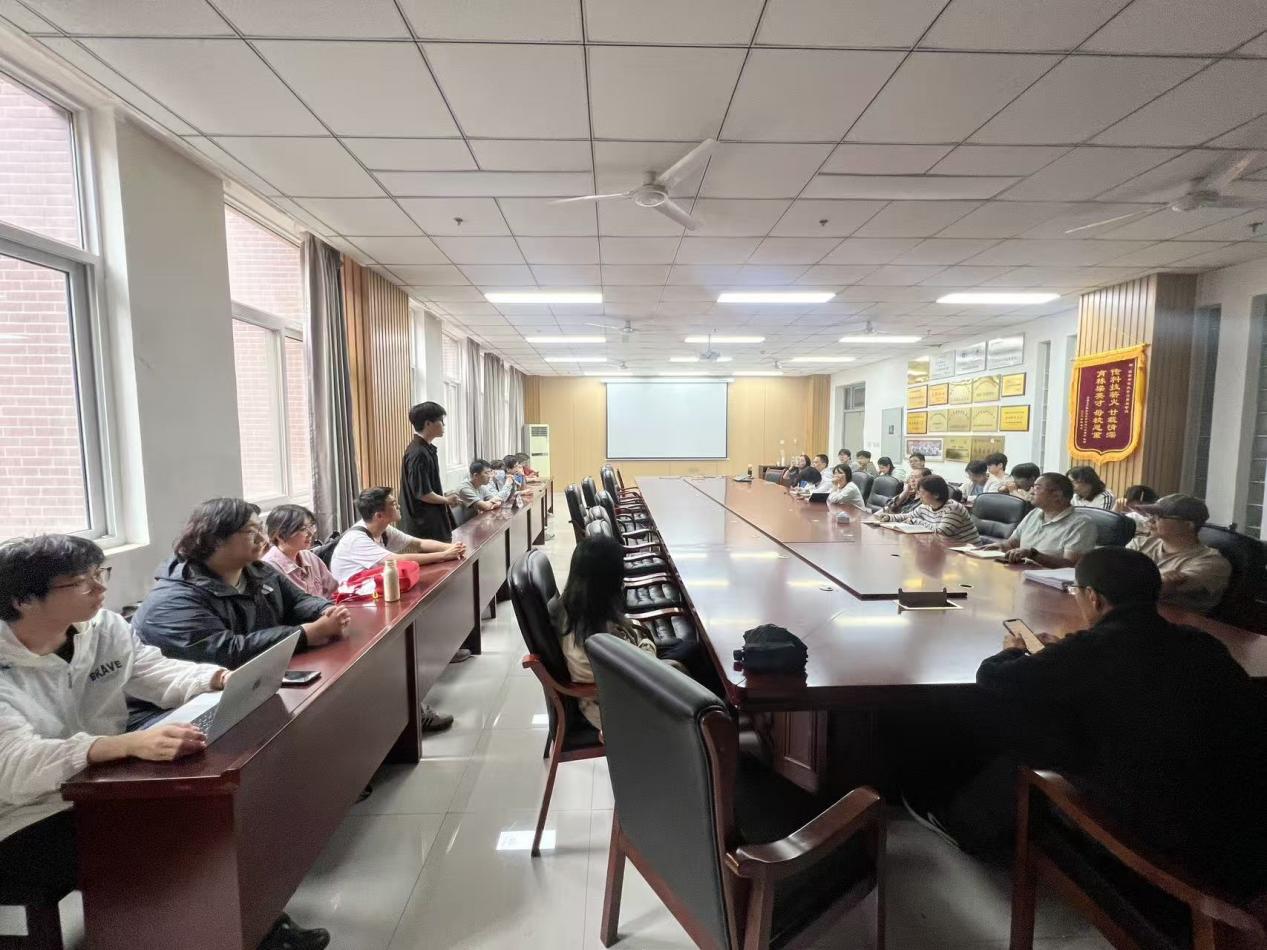 倾听学子心声，聚力提质增效——计算机科学与技术系召开期中师生座谈会
